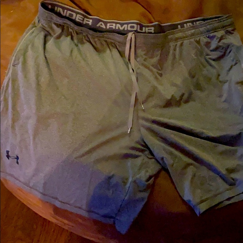 4 XL under armor men’s shorts